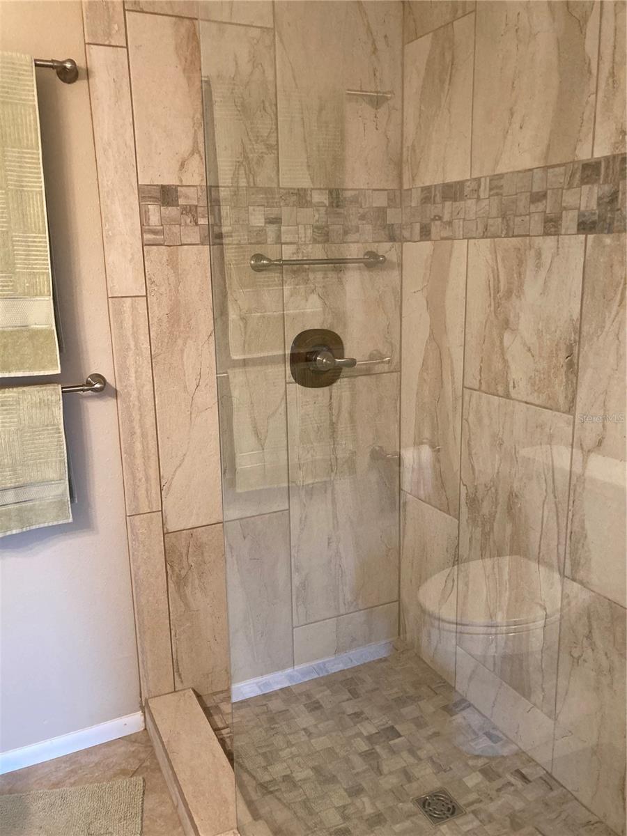 Listing Image #23