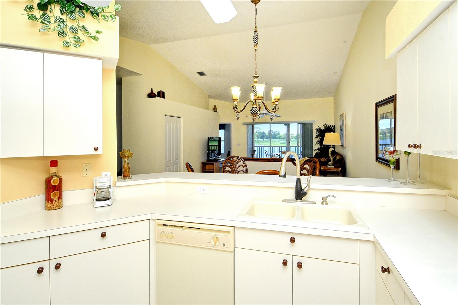 Listing Image #25