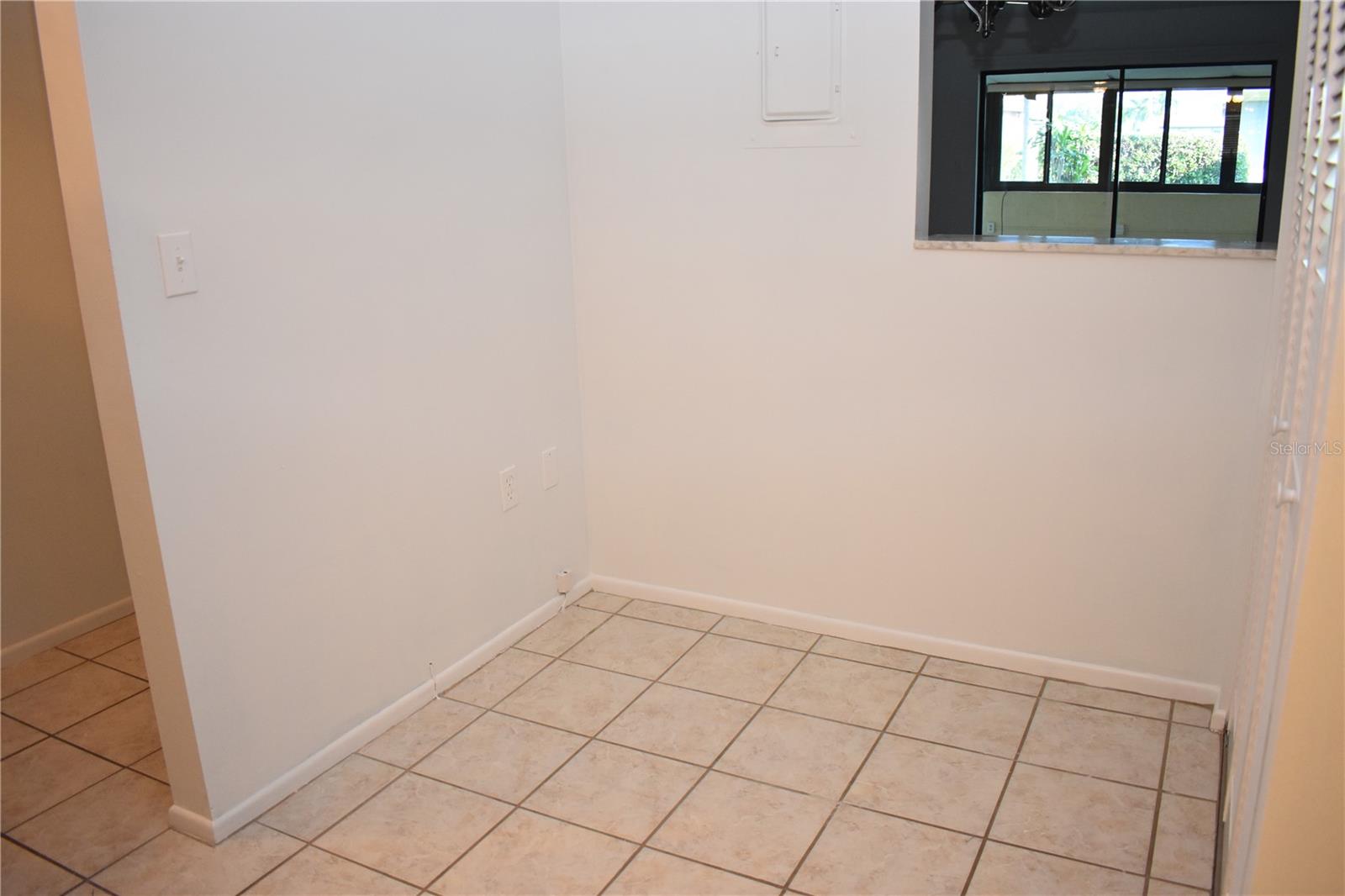 Listing Image #10