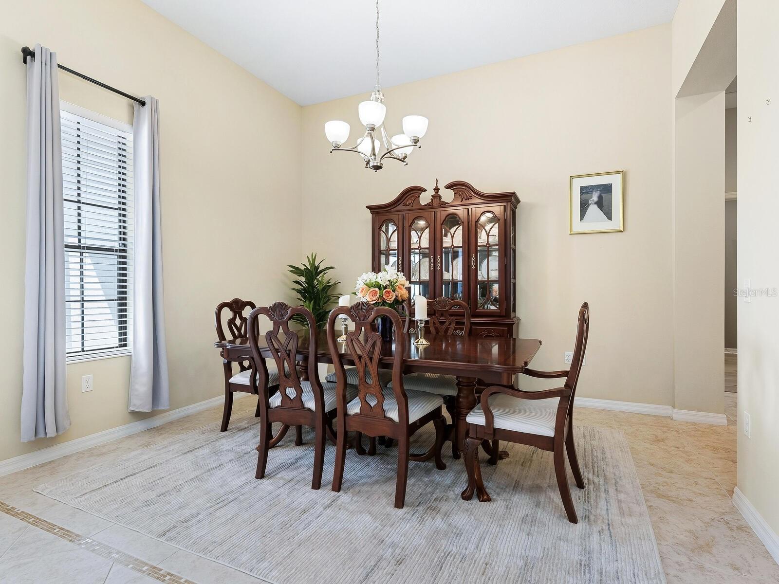 Listing Image #10