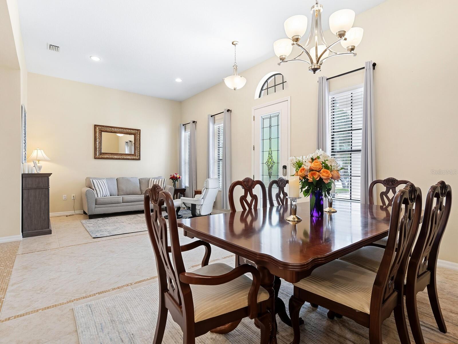 Listing Image #11