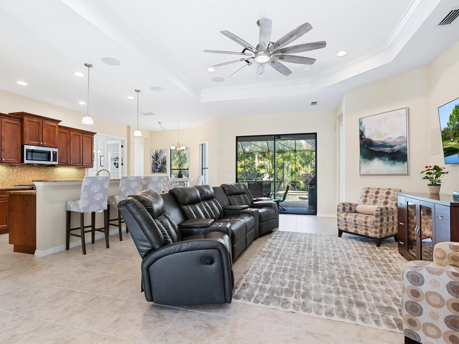 Listing Image #12