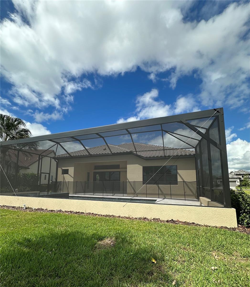 Listing Image #4