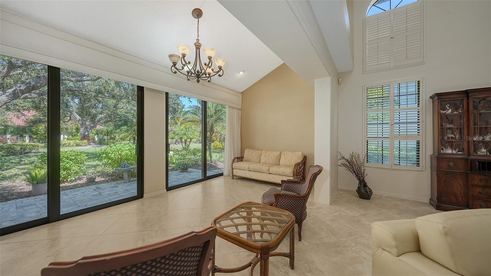 Listing Image #12