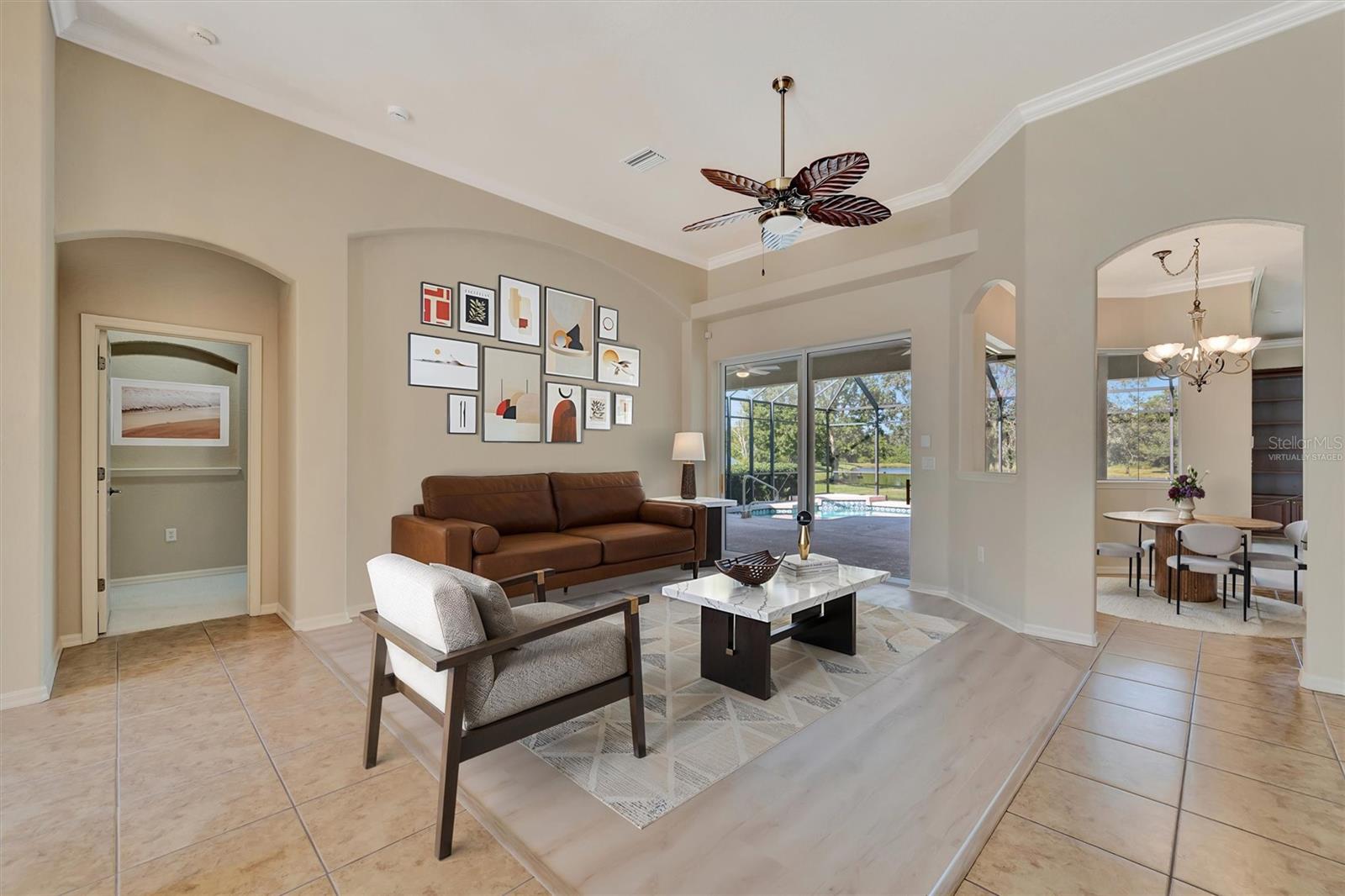 Listing Image #9
