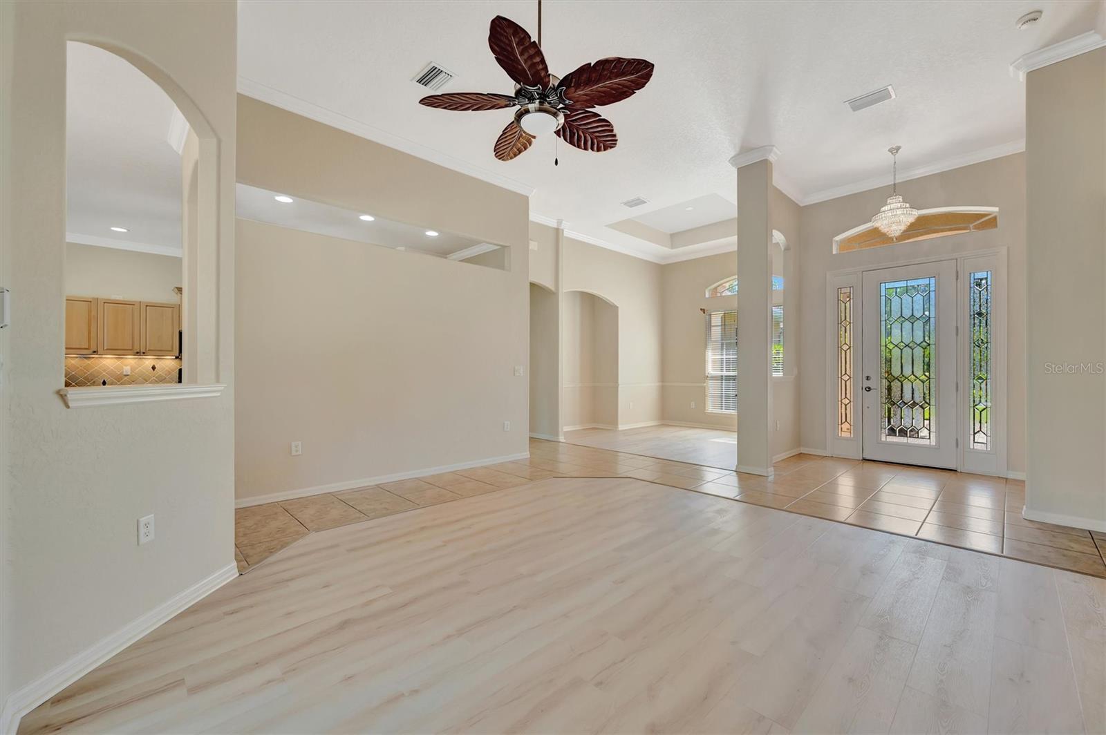 Listing Image #11