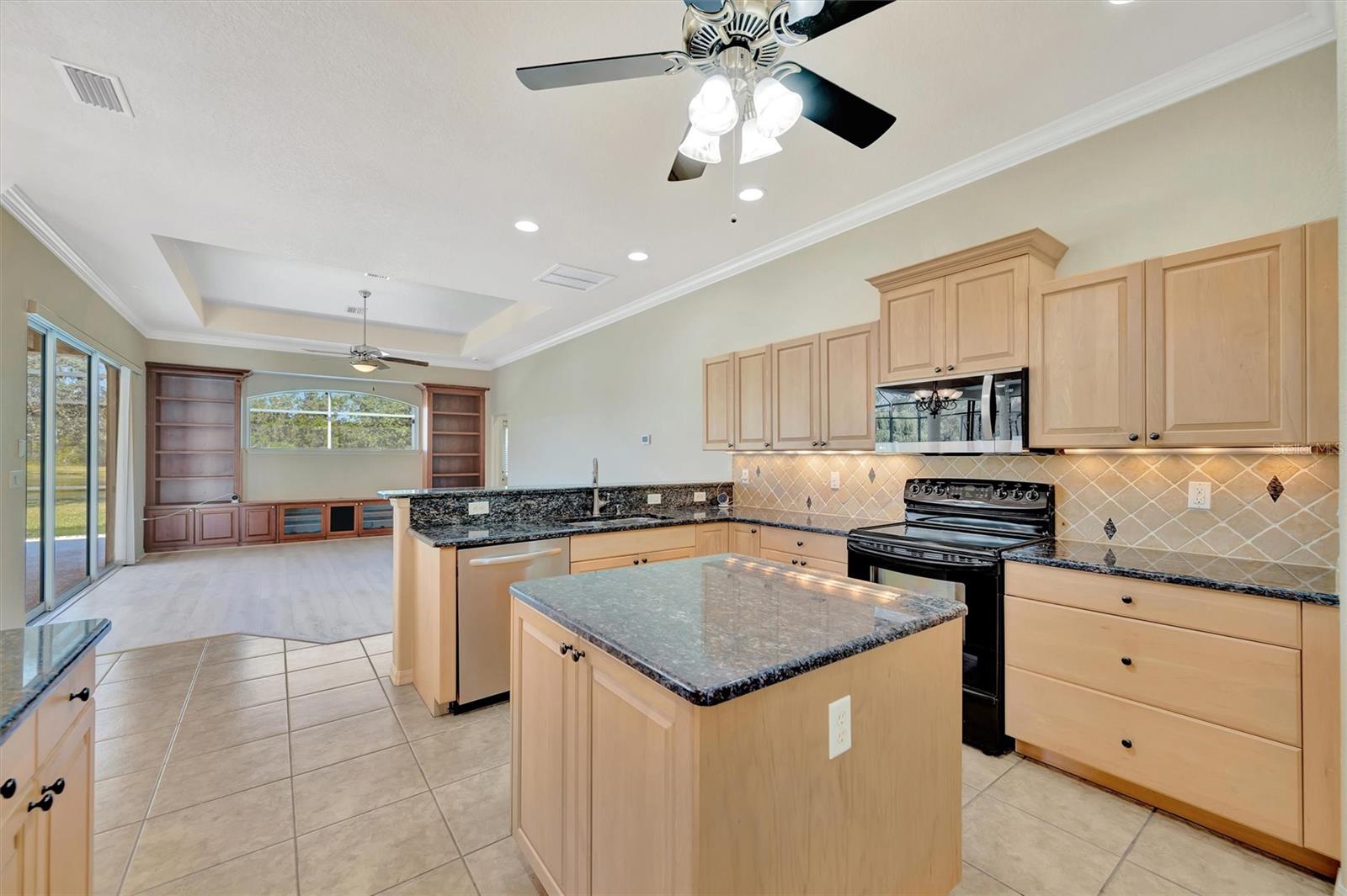 Listing Image #15