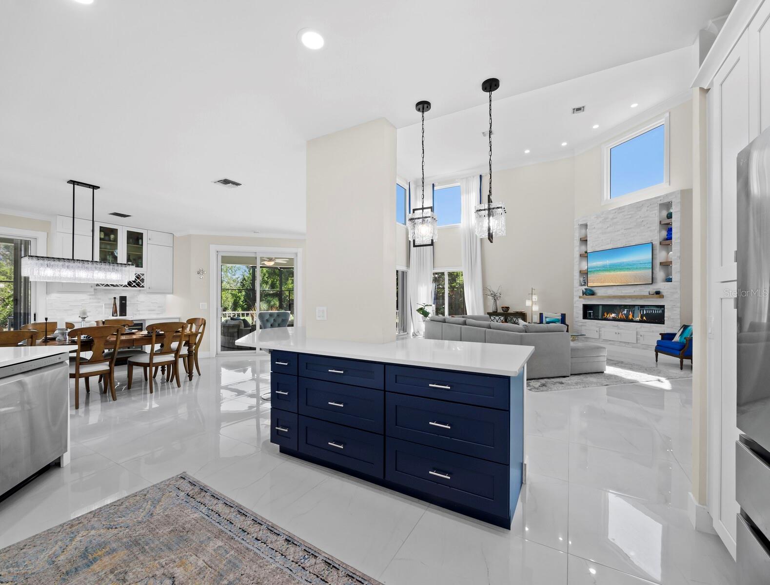 Listing Image #11