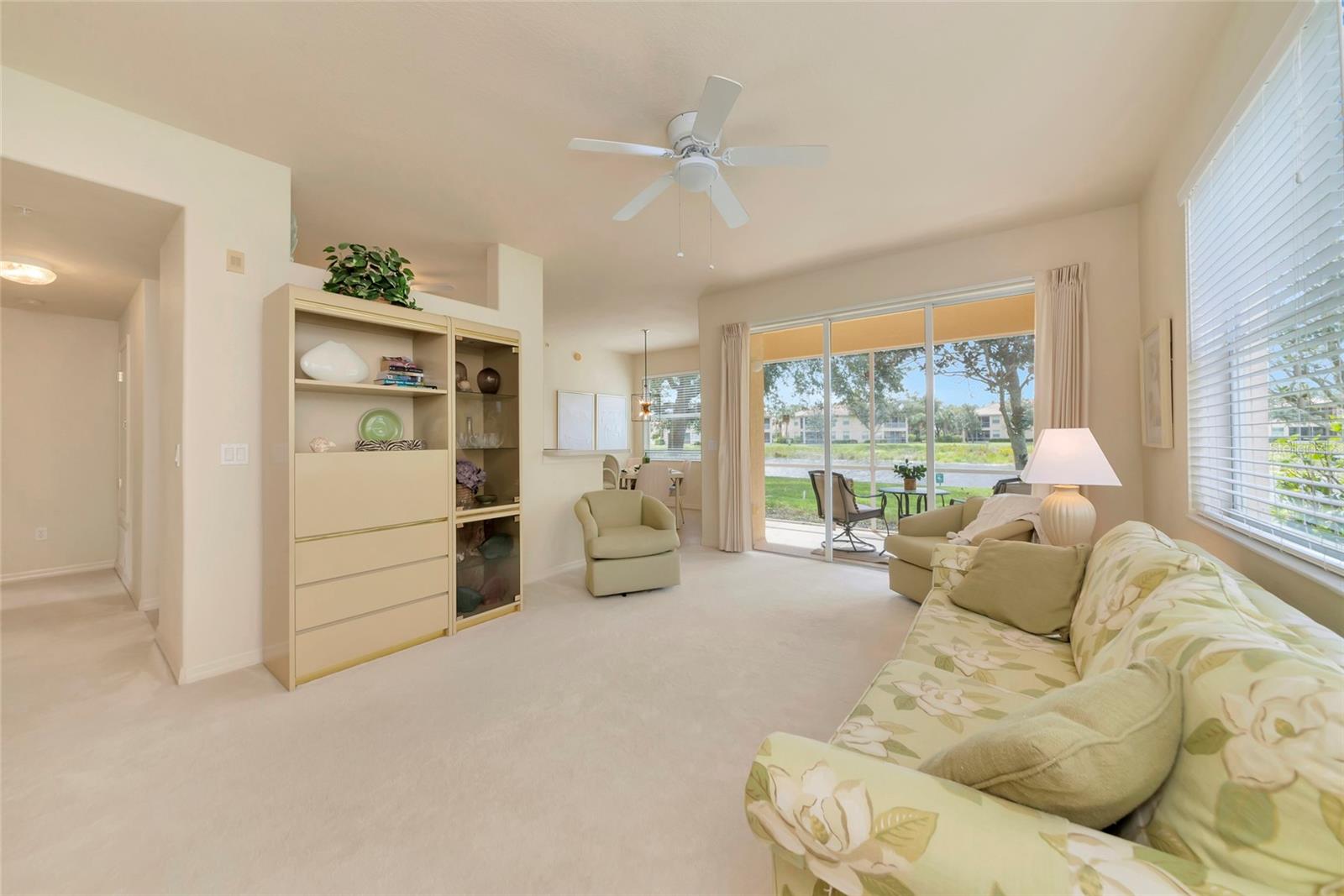 Listing Image #12
