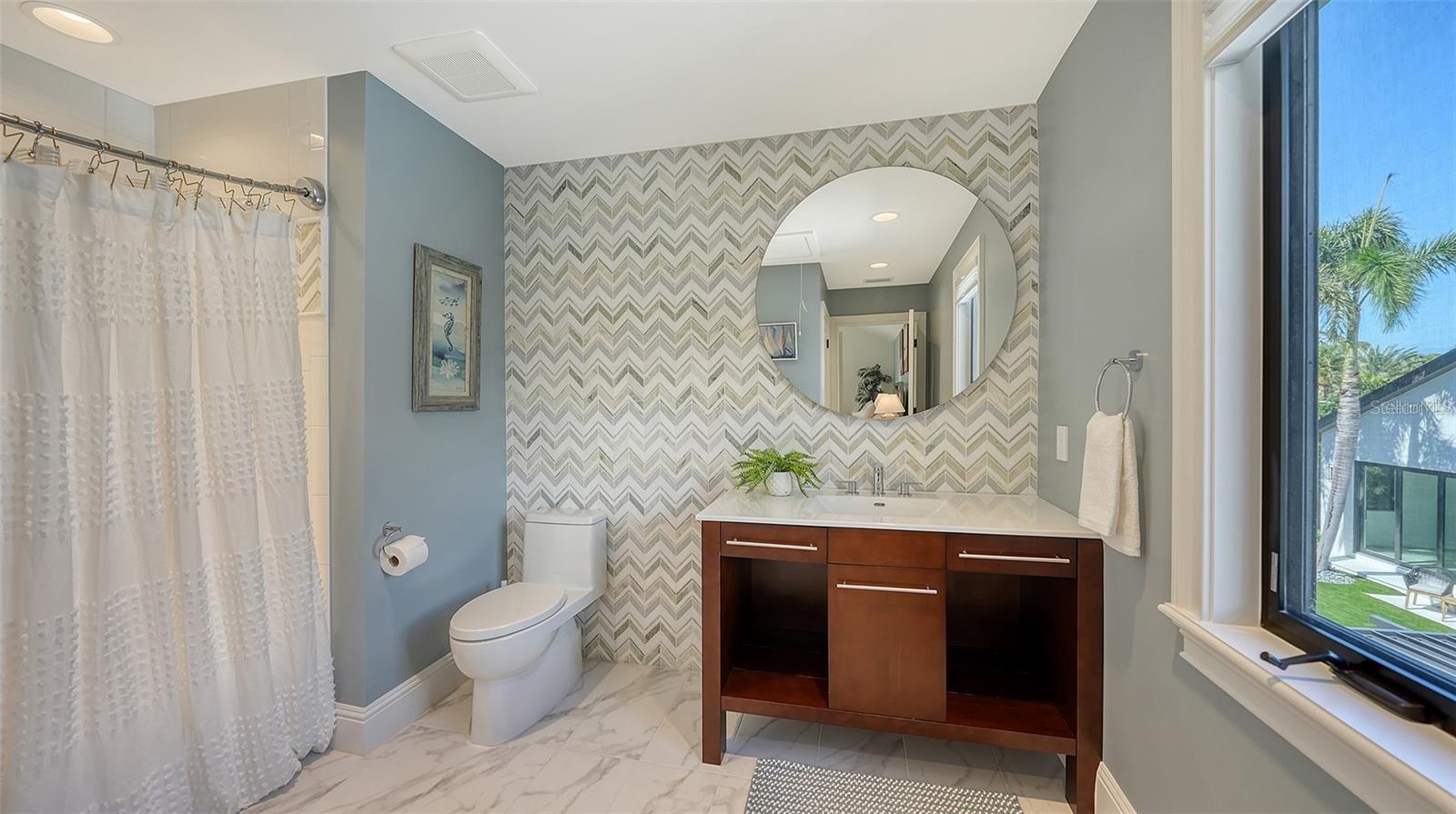 Listing Image #42