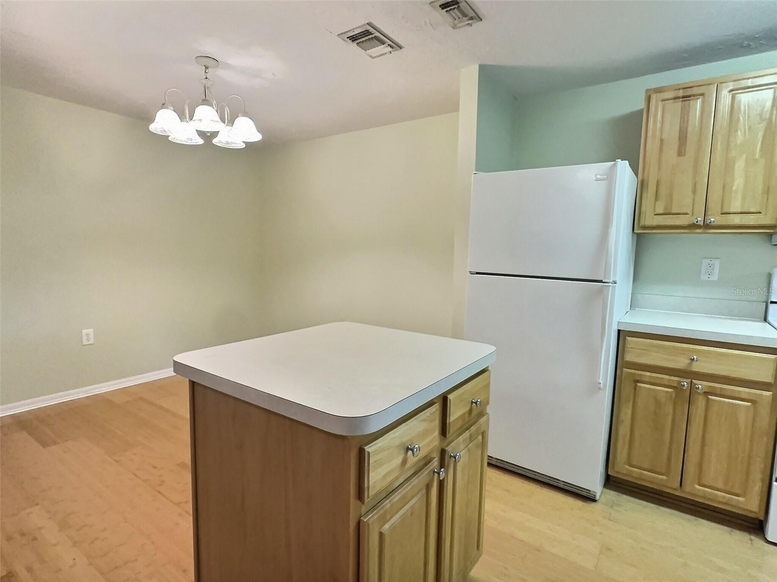 Listing Image #23