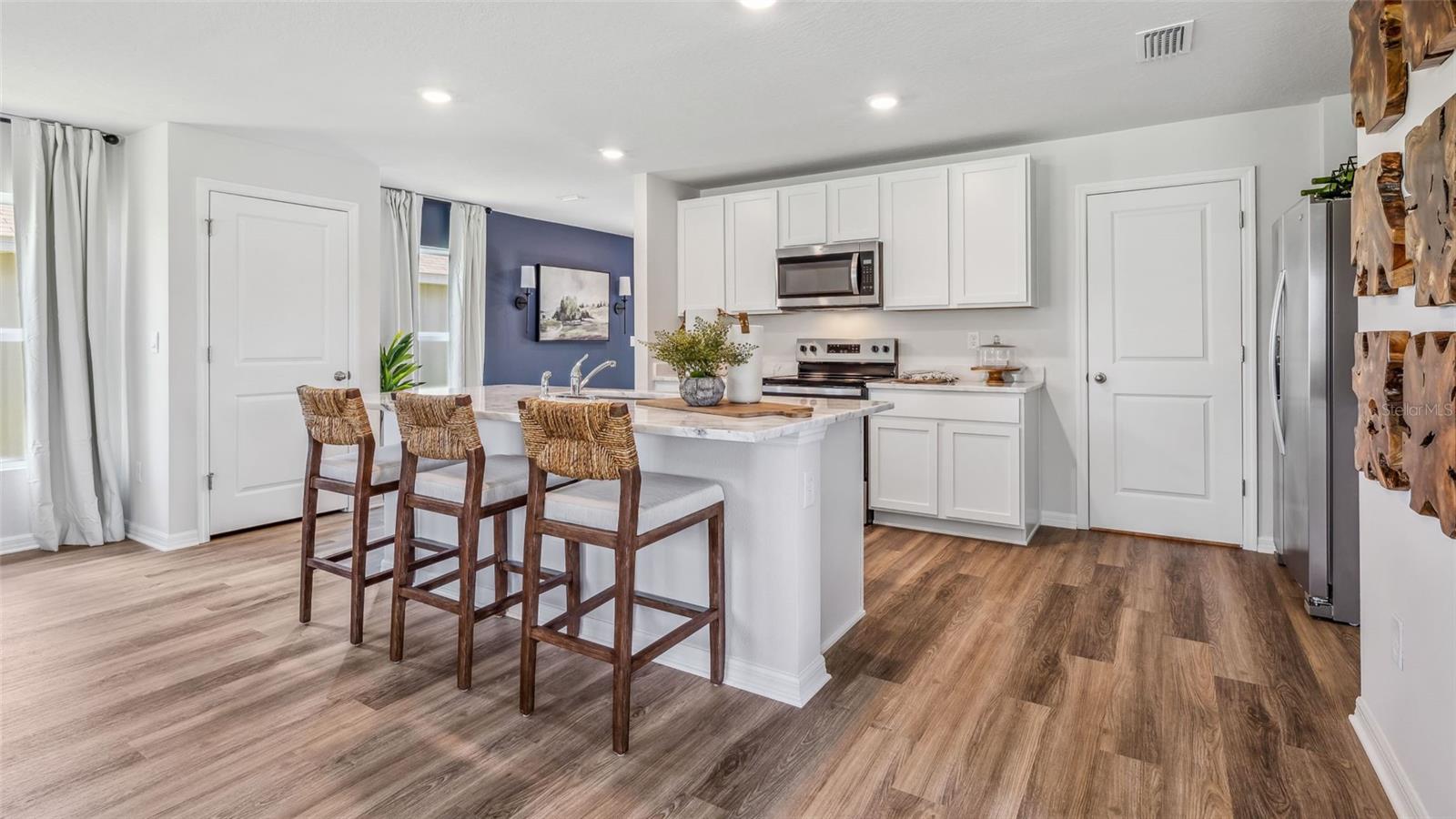 Listing Image #7