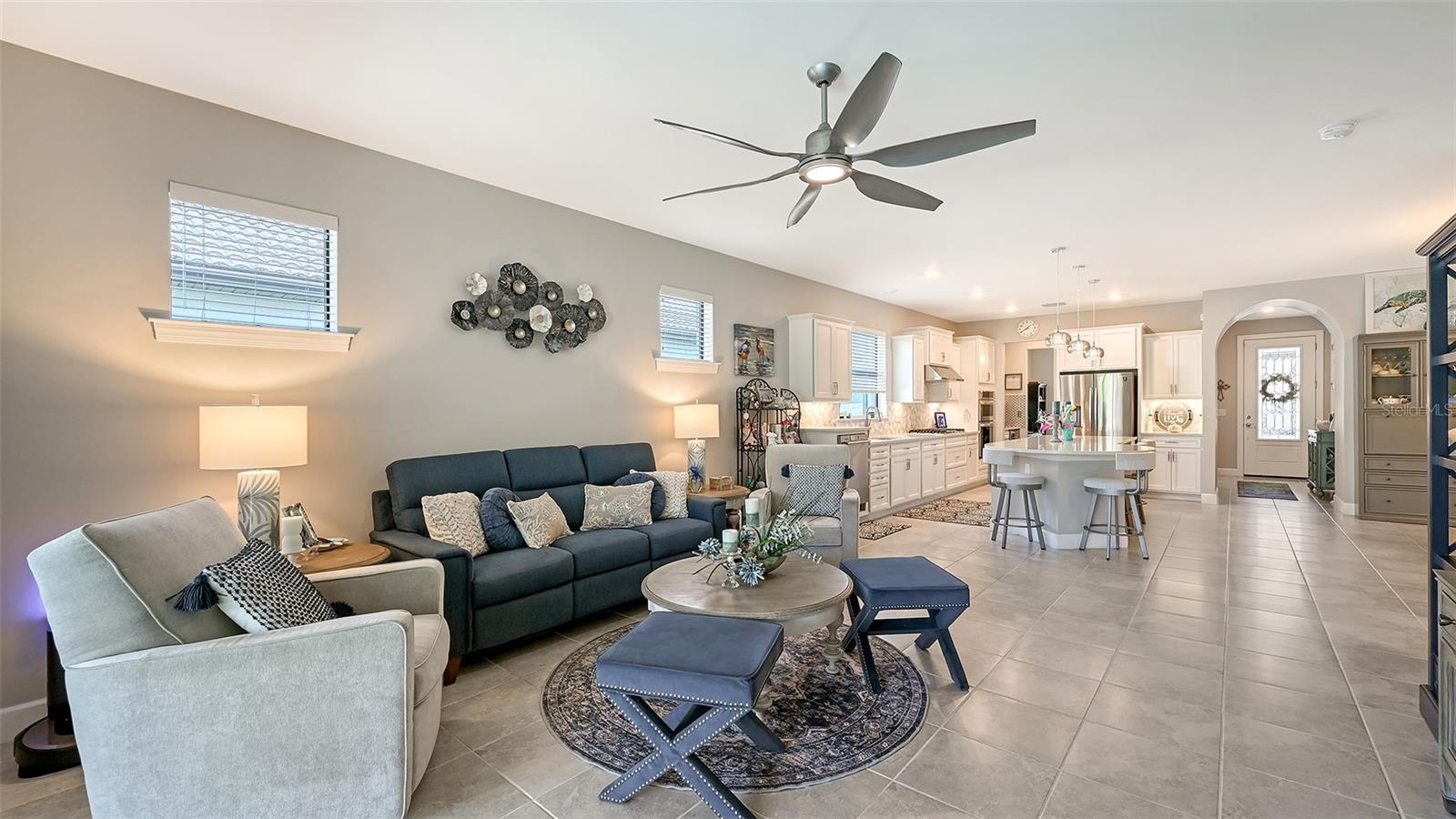 Listing Image #11