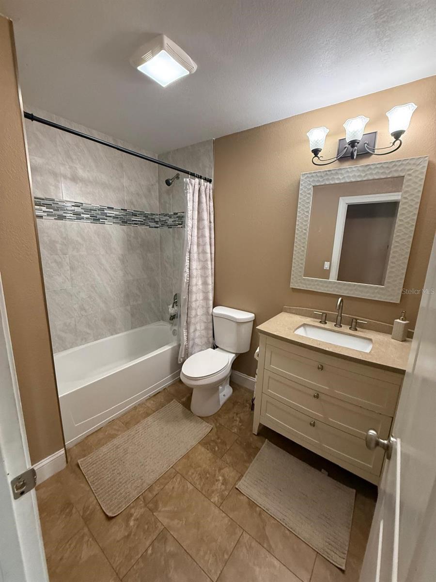 Listing Image #11