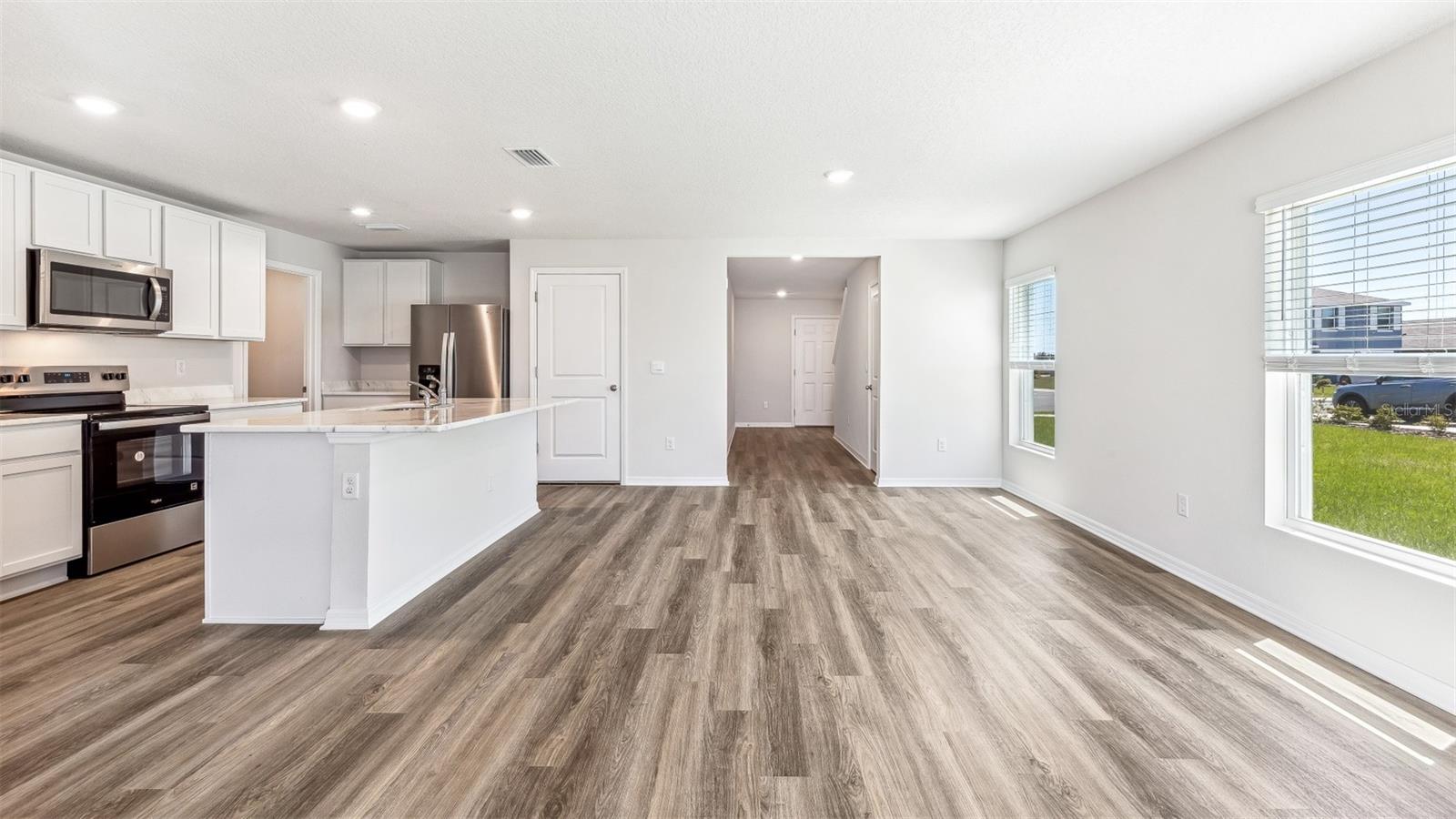Listing Image #5