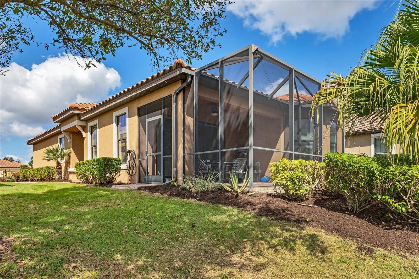 Listing Image #11