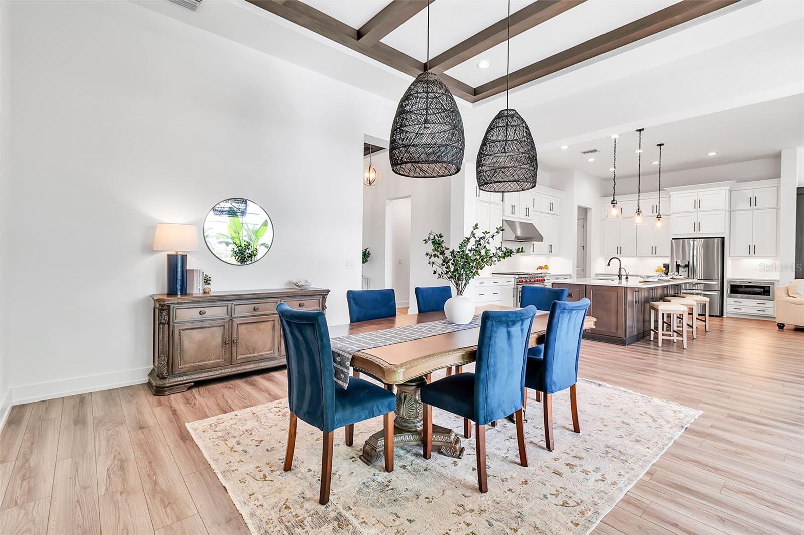 Listing Image #12
