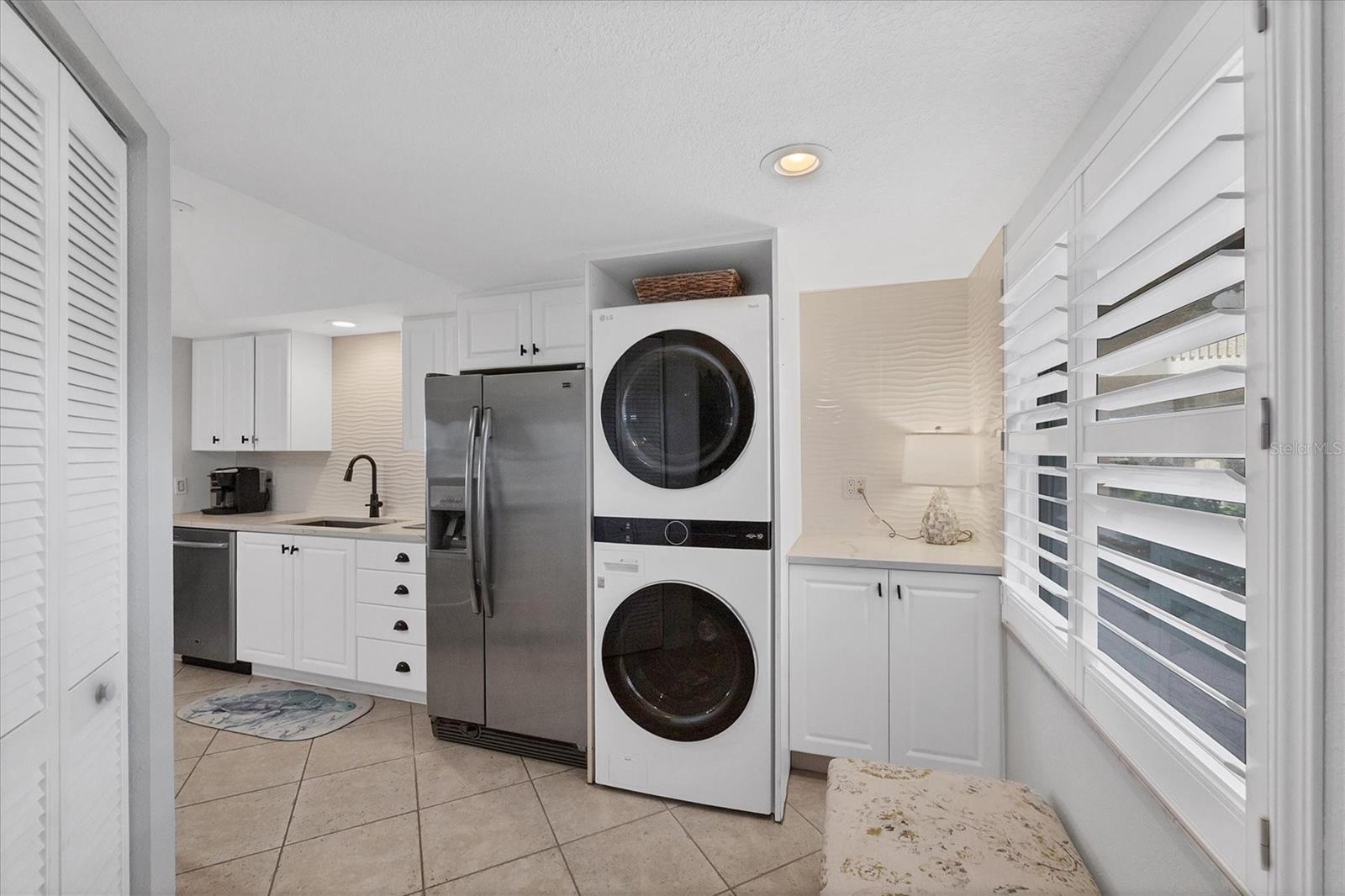 Listing Image #11
