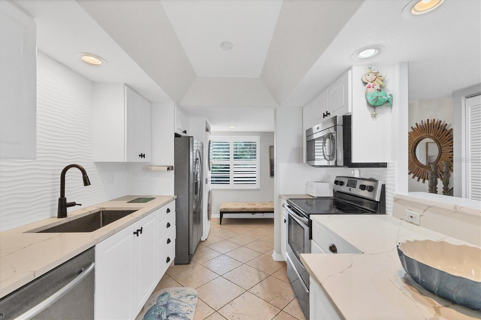 Listing Image #12