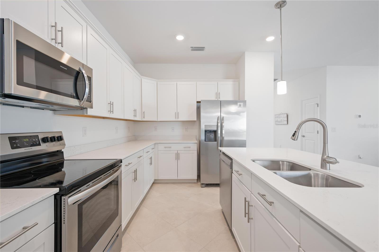 Listing Image #3