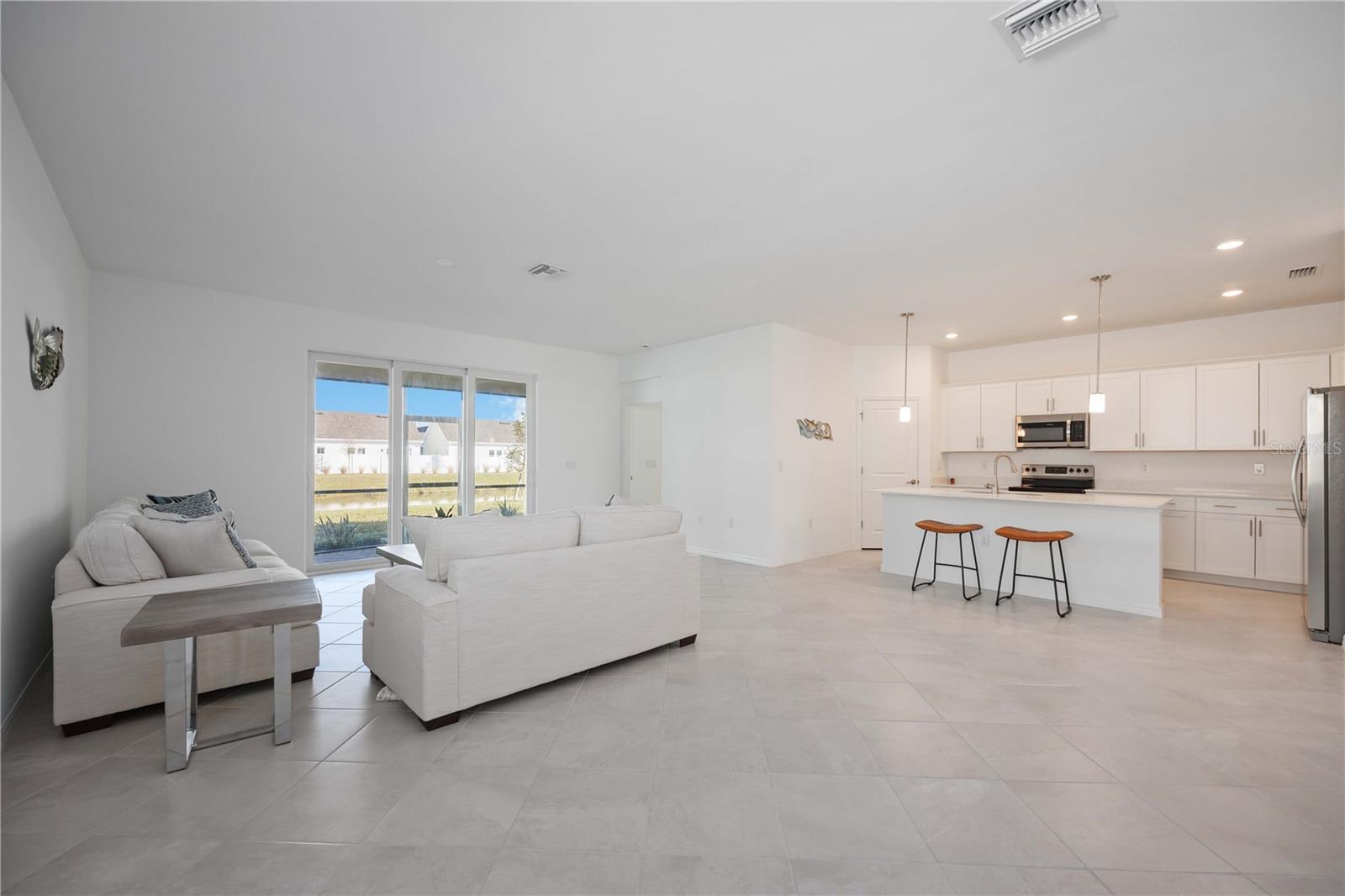 Listing Image #5