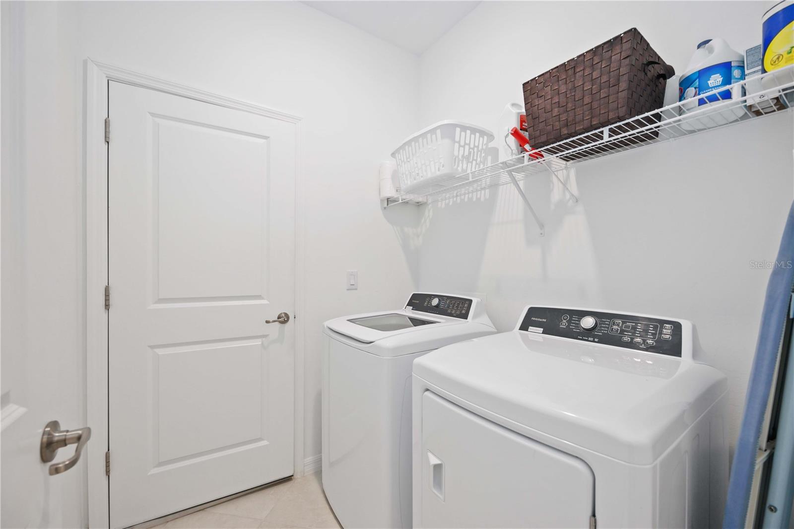 Listing Image #9