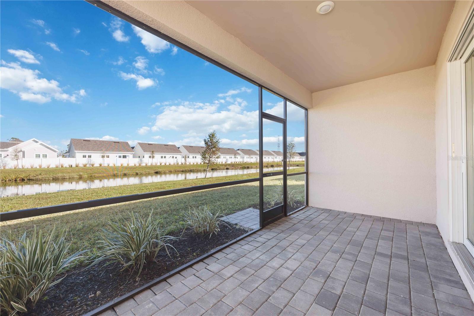 Listing Image #12