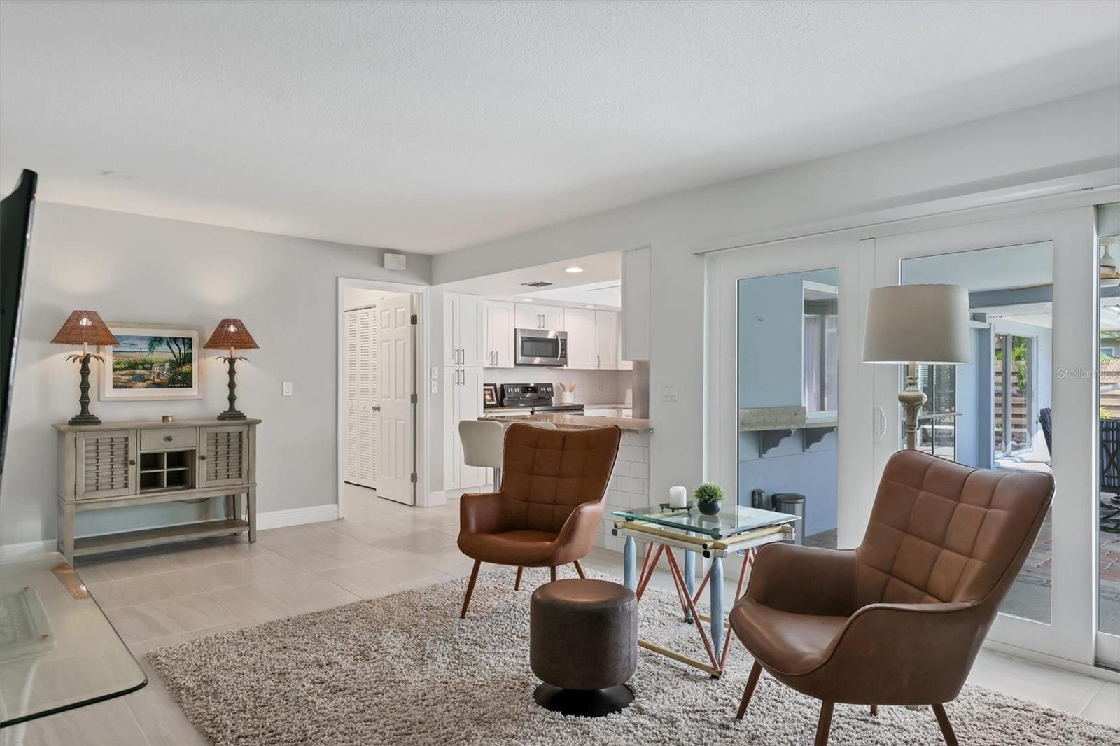Listing Image #11