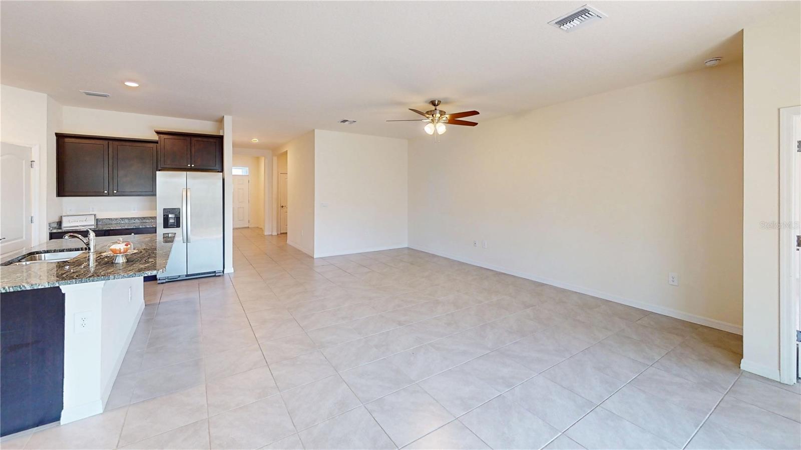 Listing Image #4