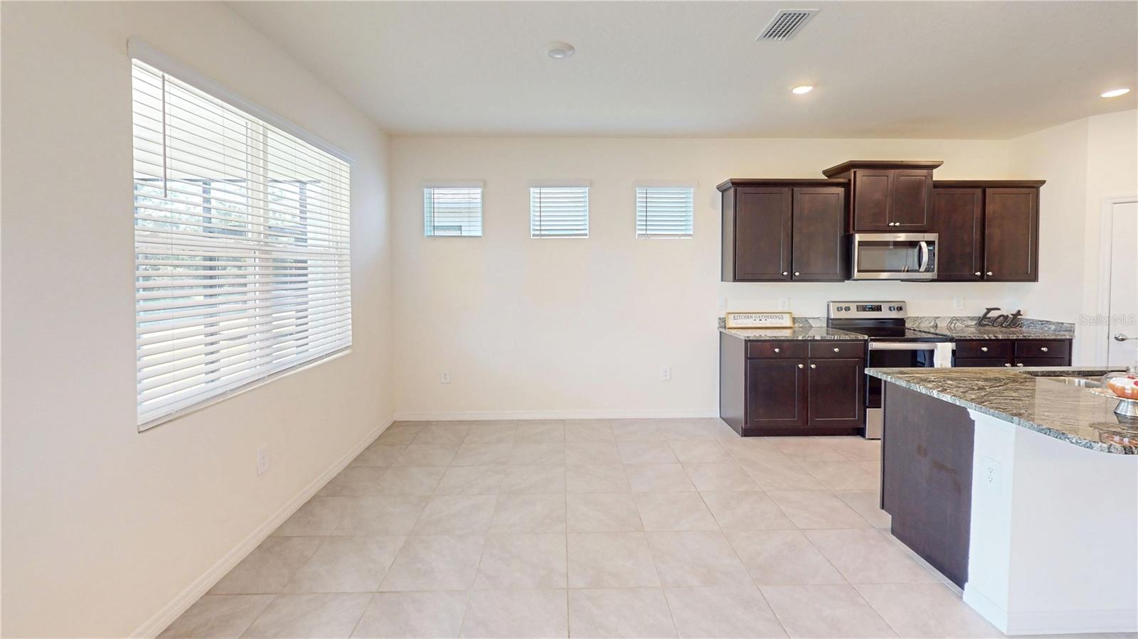 Listing Image #7