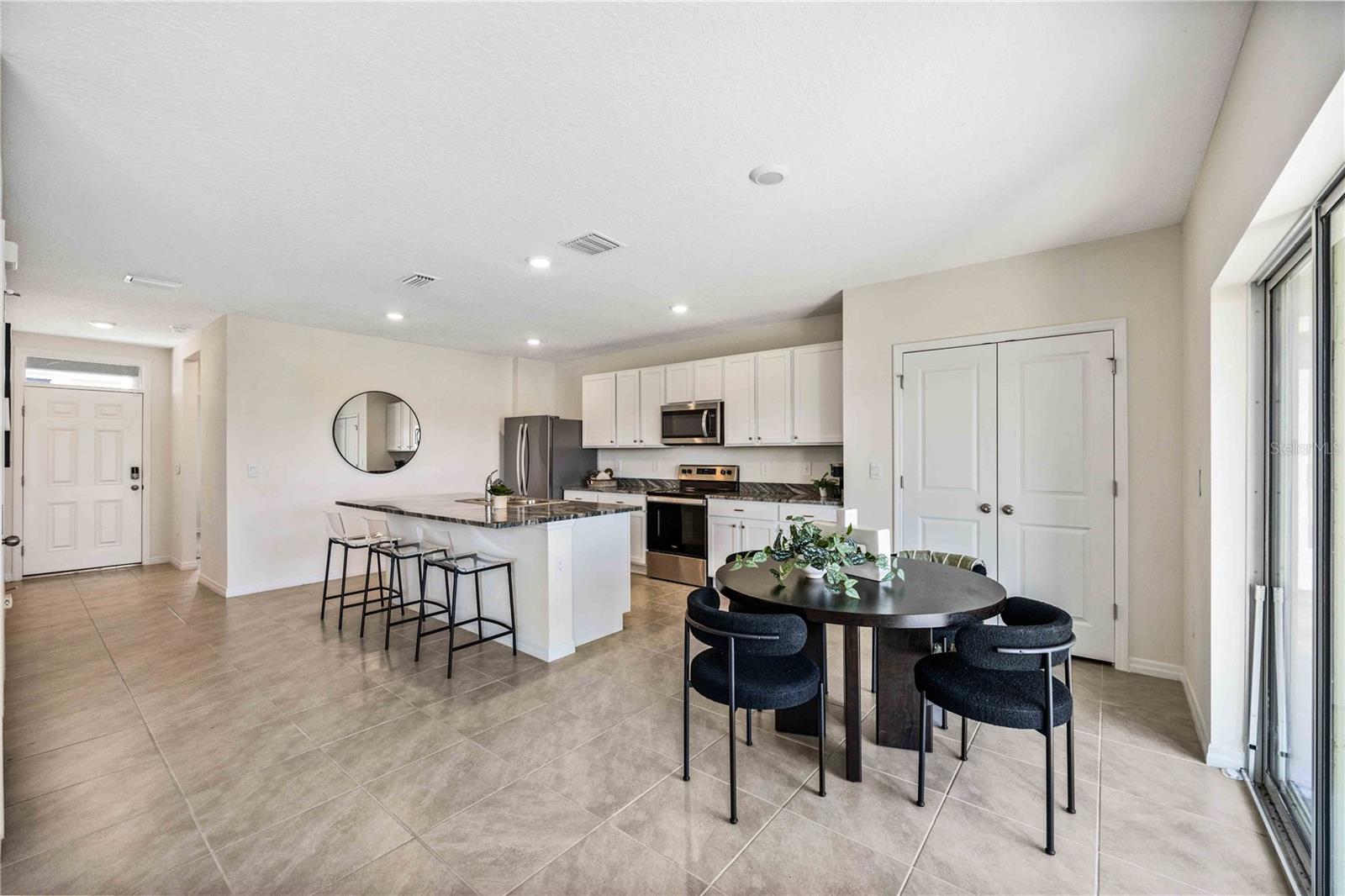 Listing Image #13
