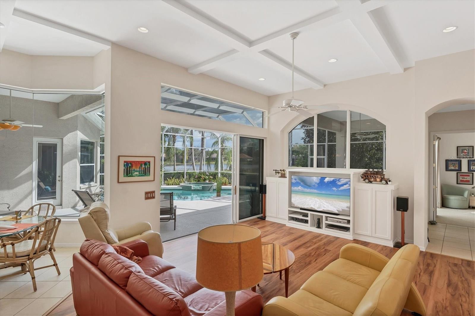 Listing Image #7
