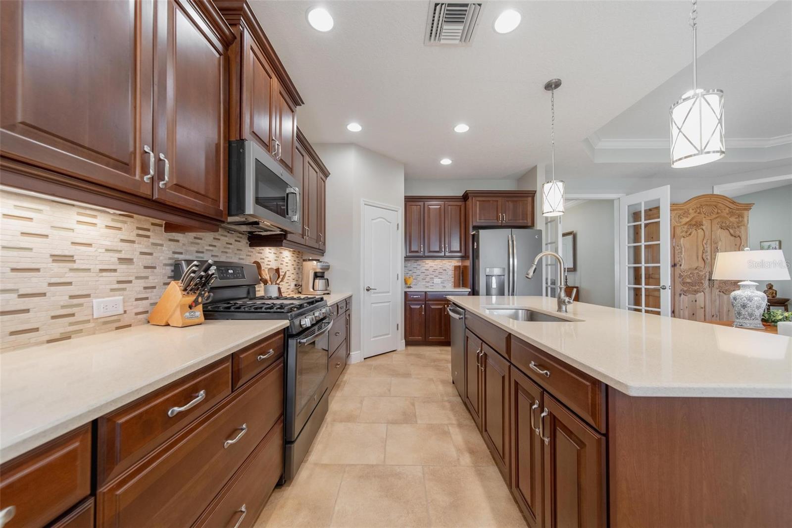 Listing Image #5