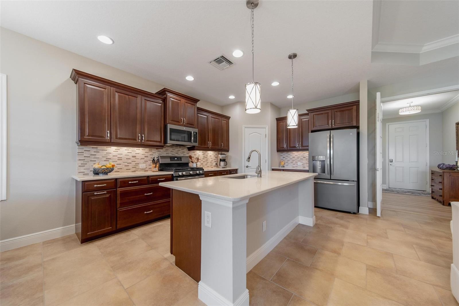 Listing Image #6