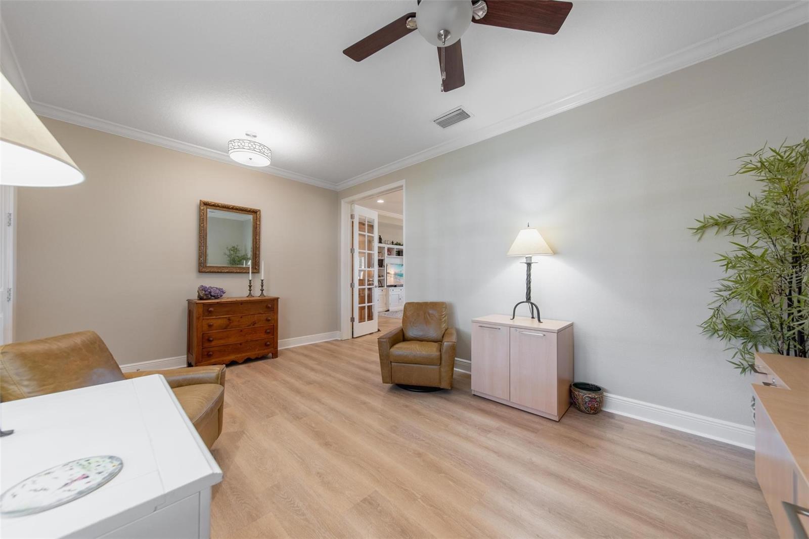 Listing Image #13