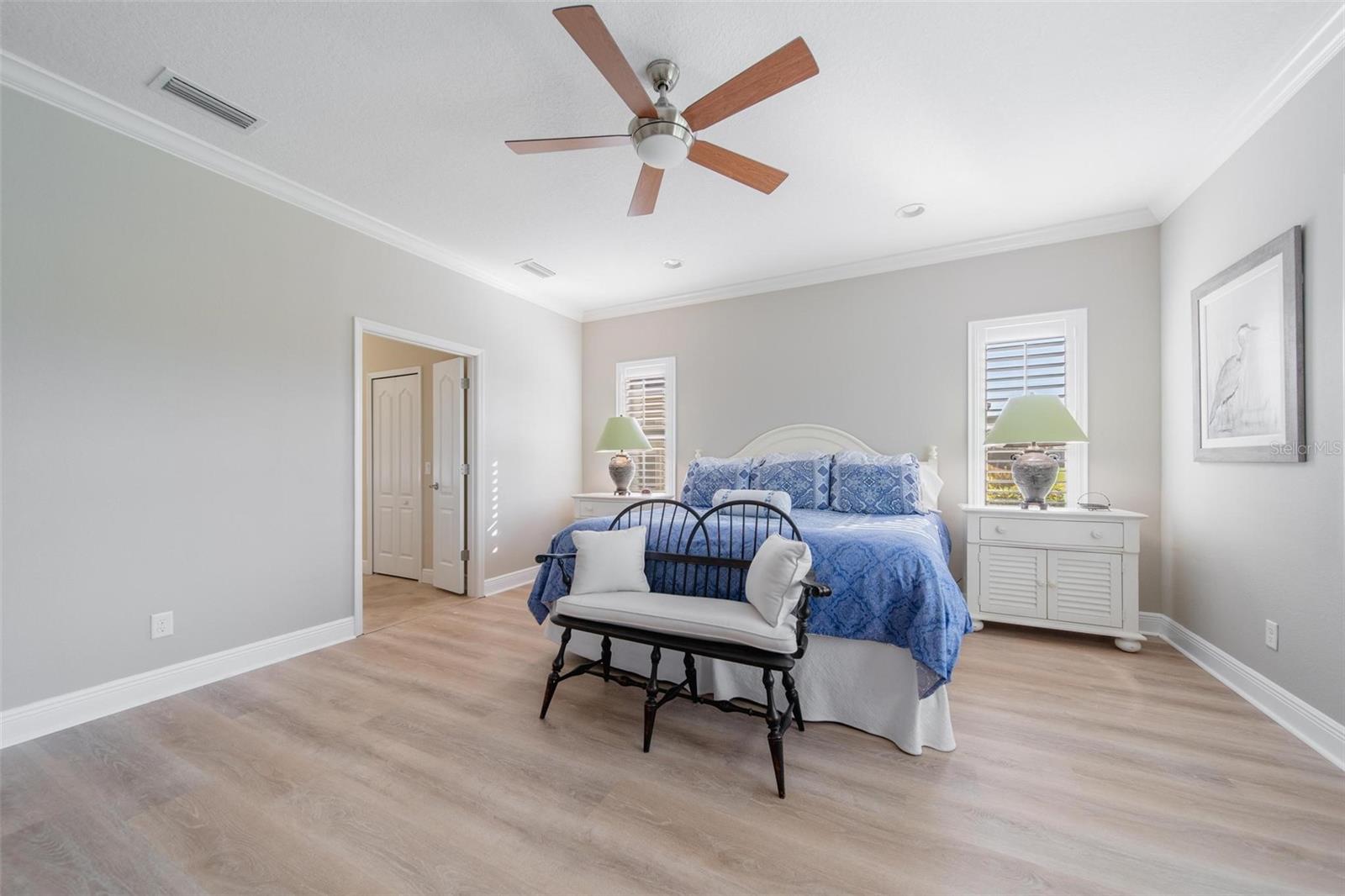 Listing Image #15
