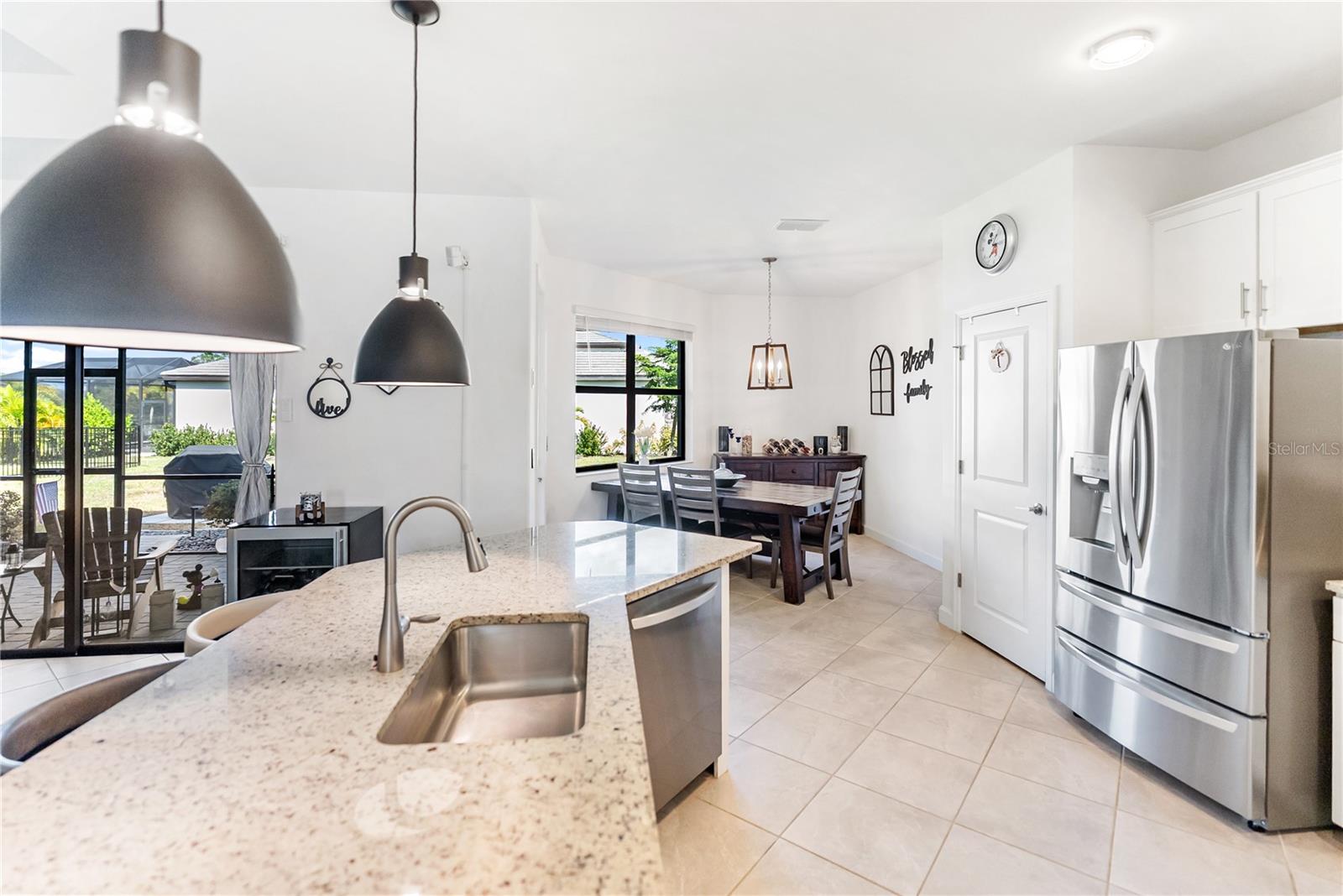 Listing Image #11