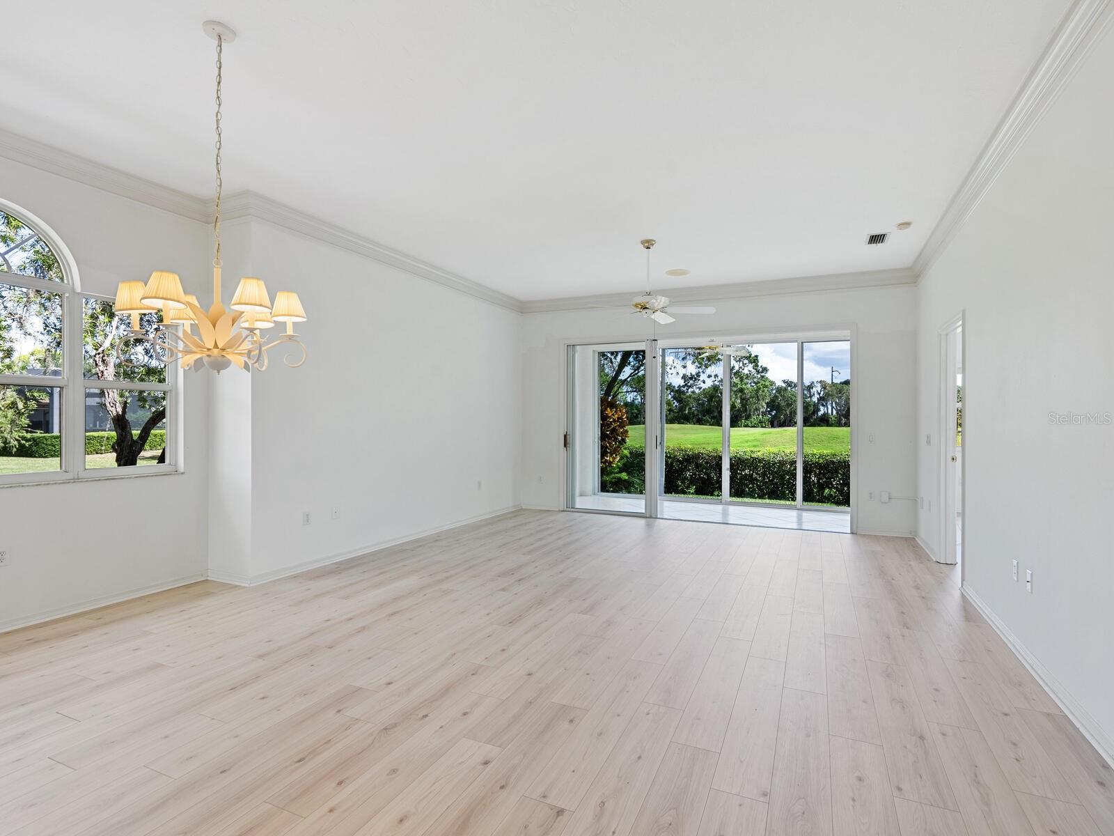 Listing Image #3