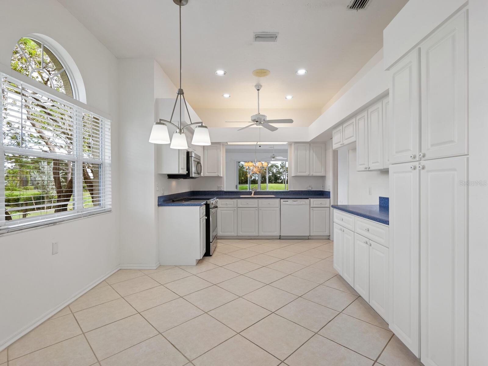 Listing Image #7