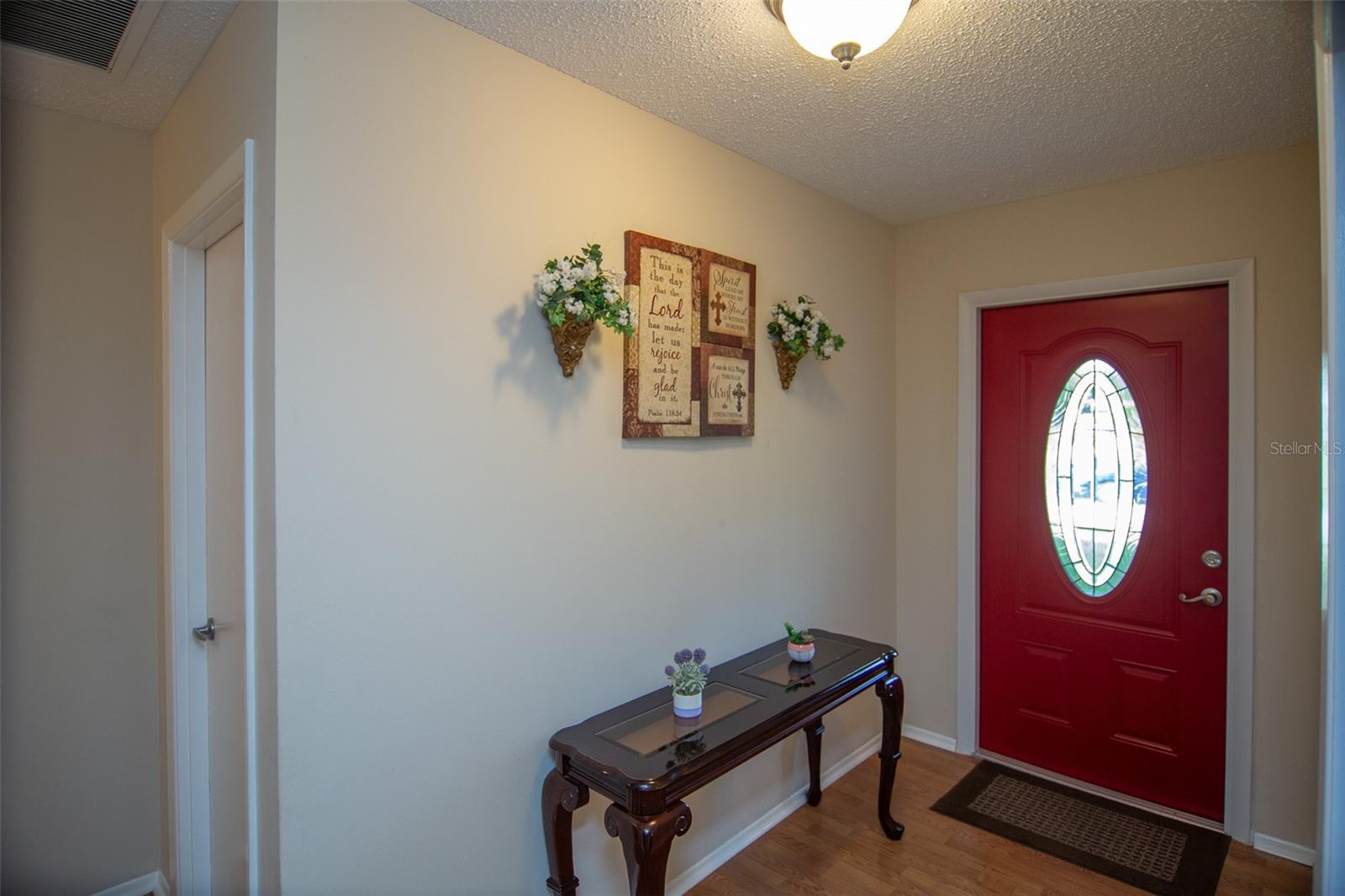Listing Image #4