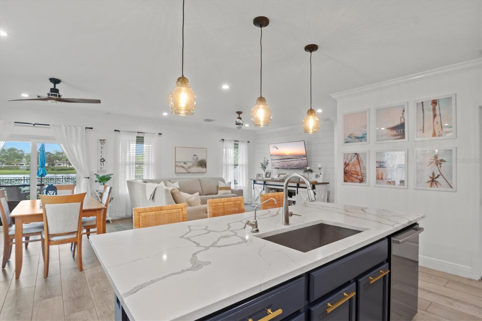 Listing Image #10