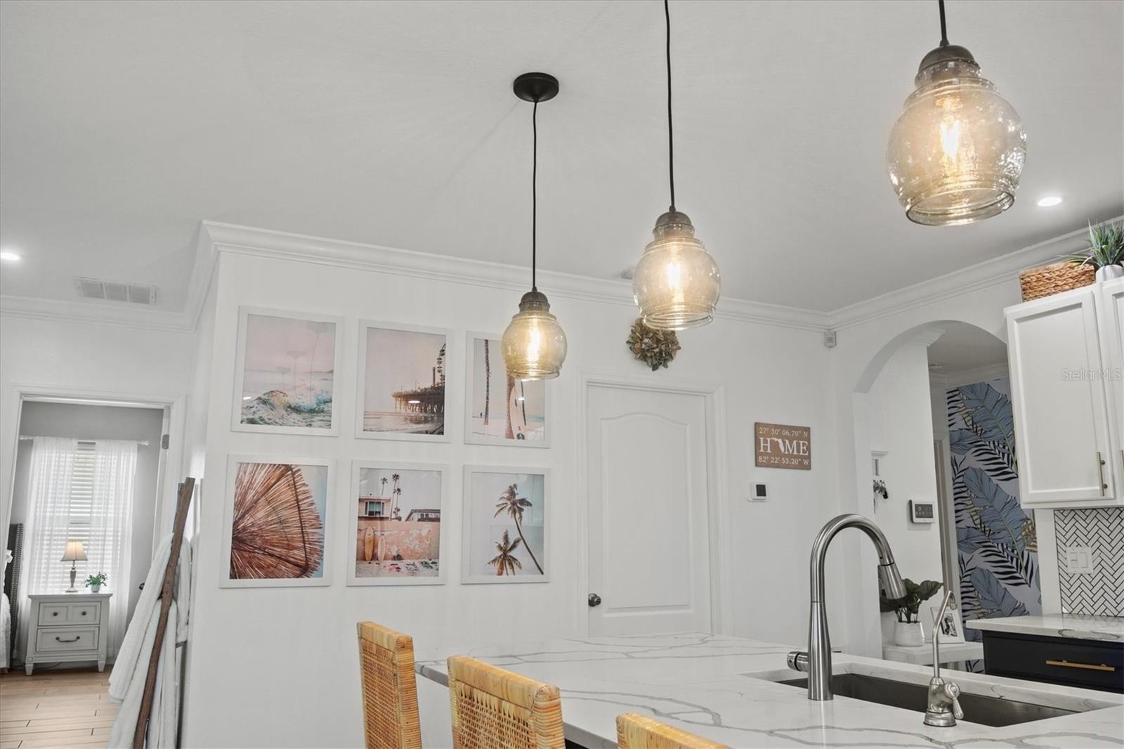 Listing Image #11