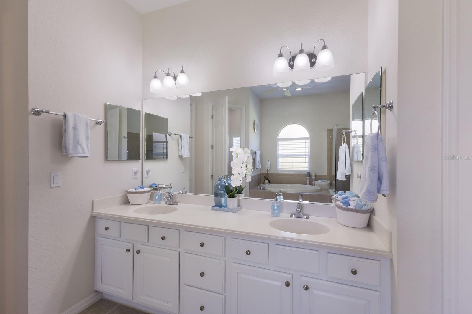 Listing Image #15