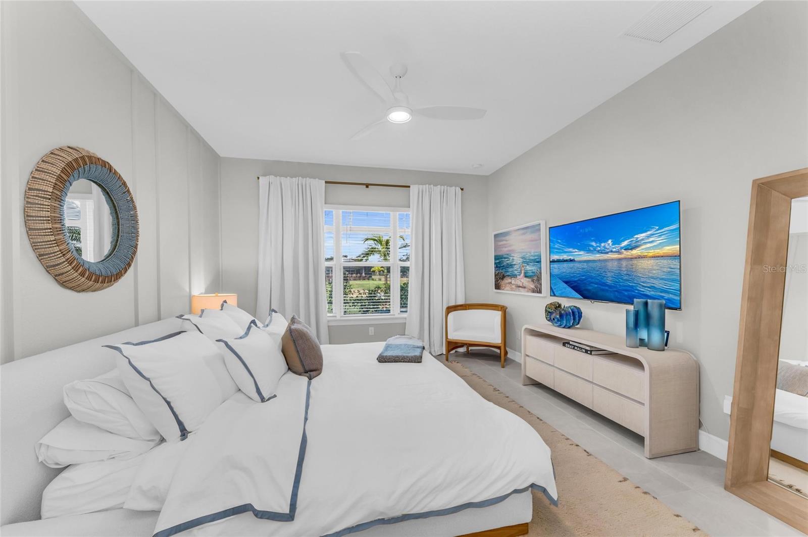 Listing Image #12