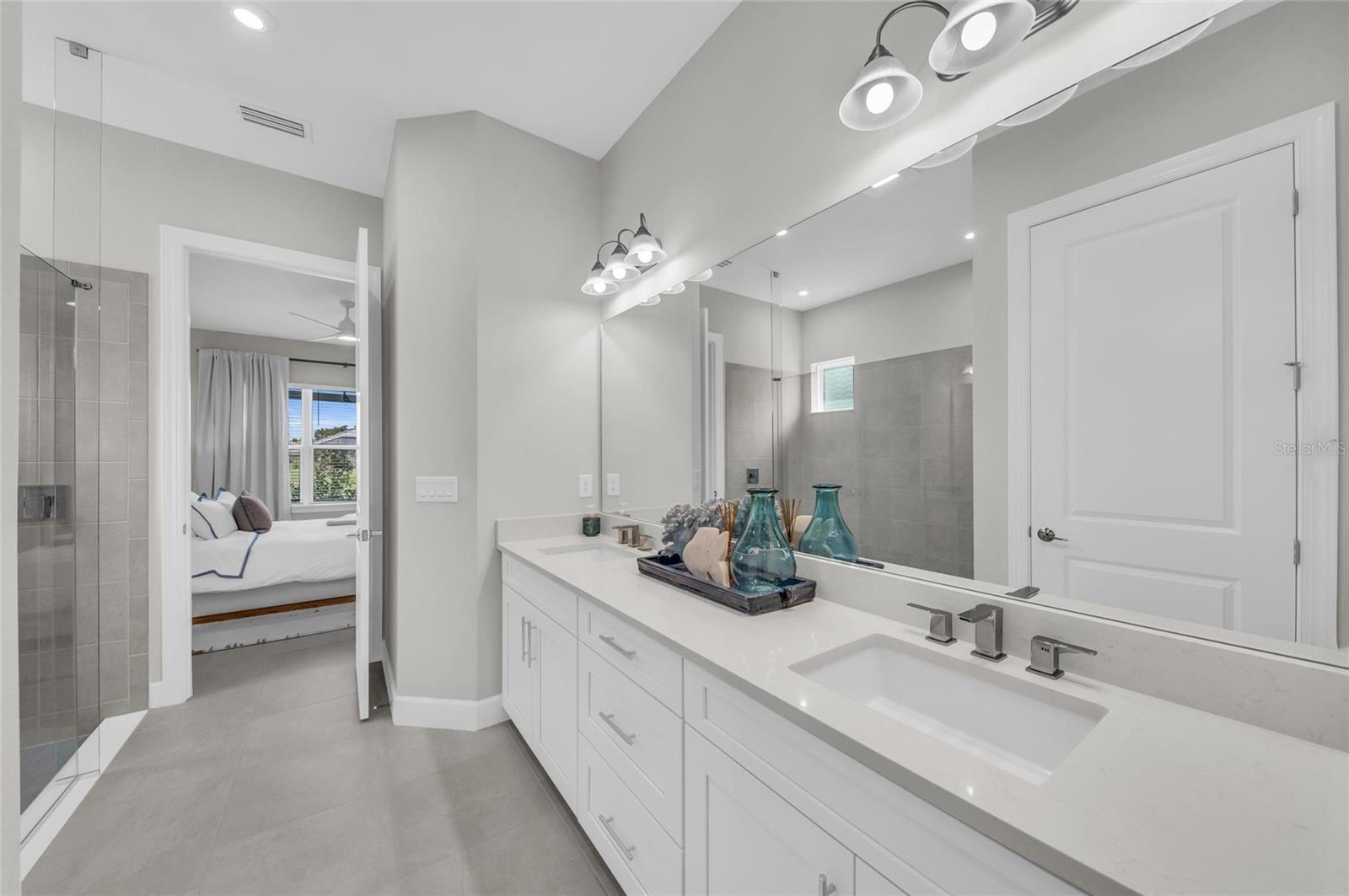 Listing Image #15