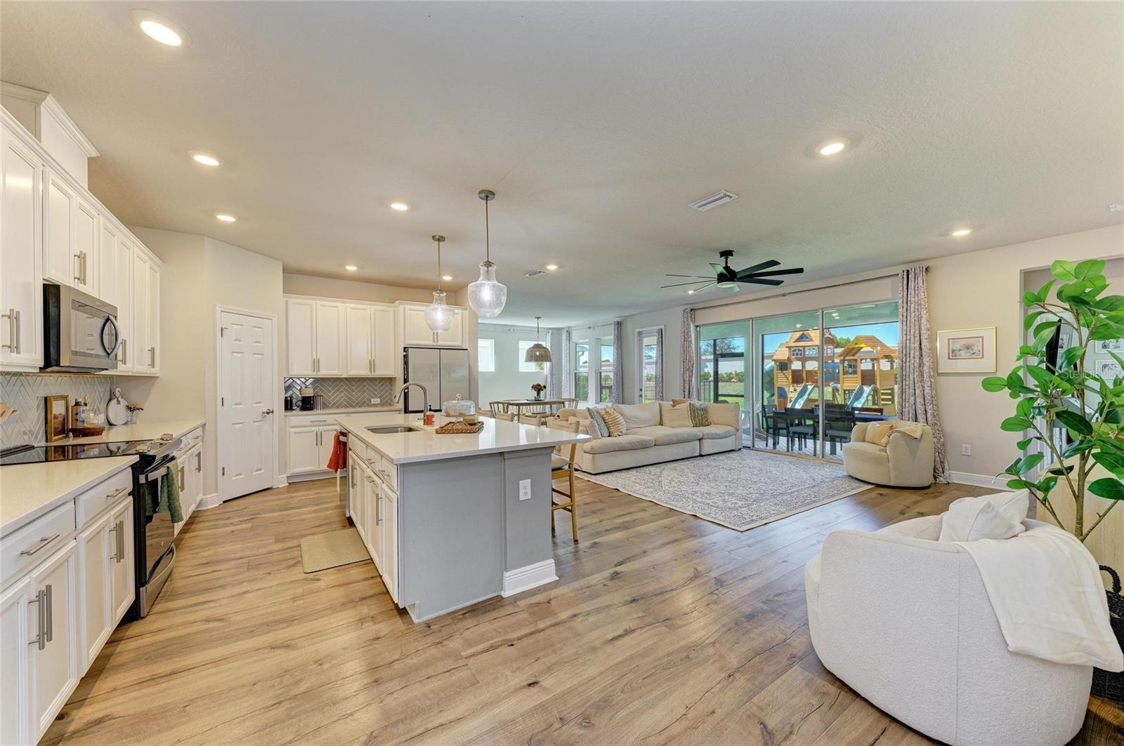 Listing Image #7