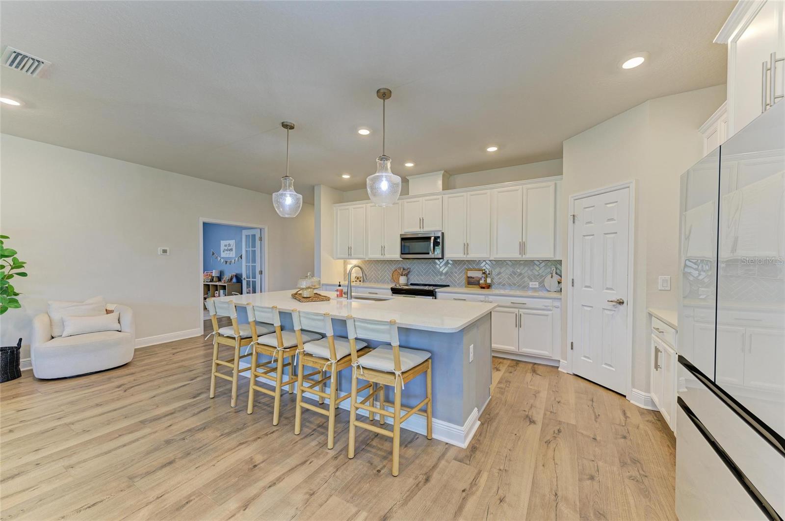 Listing Image #13