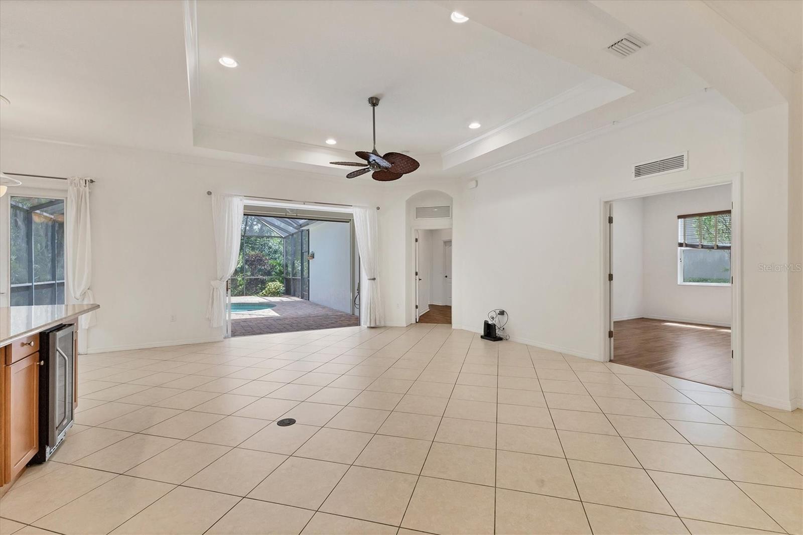 Listing Image #7