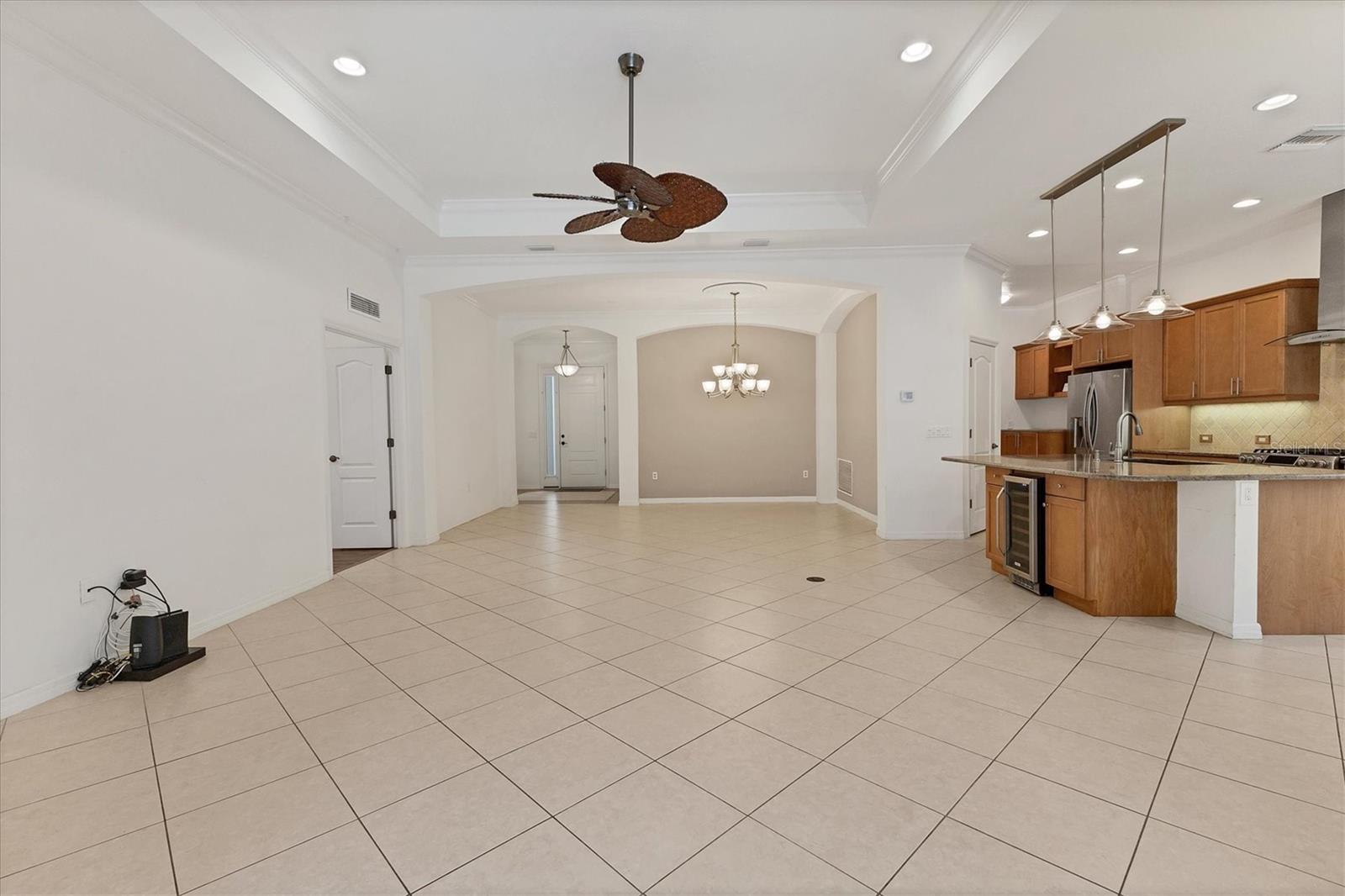Listing Image #9