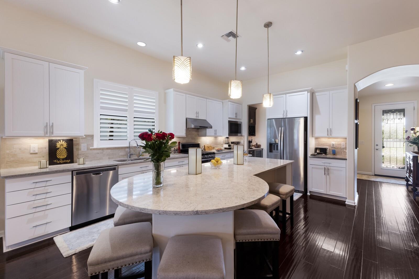 Listing Image #10
